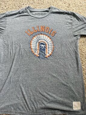 University of Illinois UofI Vintage mascot men’s L t shirt preowned